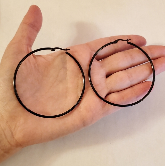 NWOT Large Black 60mm Hoops - Picture 5 of 6